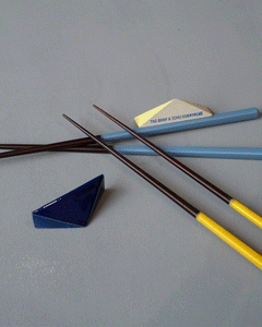 Limitiertes Hashi-Set mit handgefertigten Keramikhaltern by THE DORF x Jimu Kobayashi