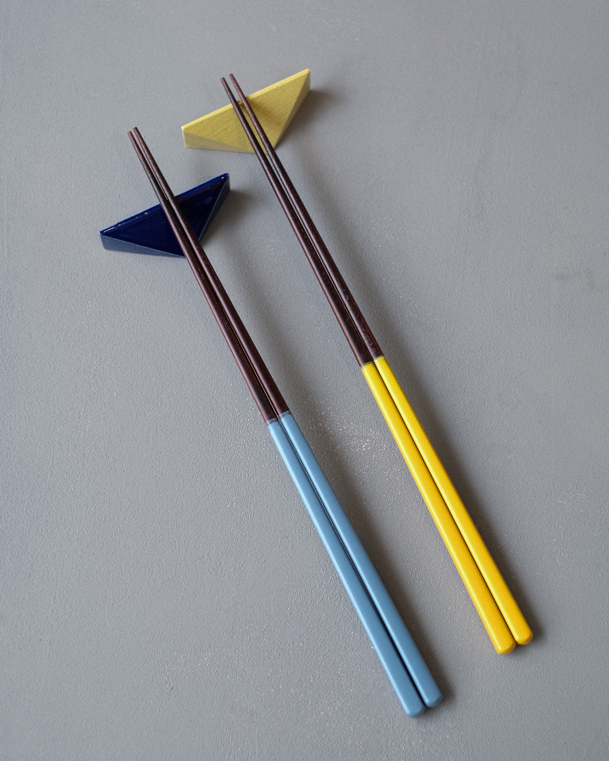 Limitiertes Hashi-Set mit handgefertigten Keramikhaltern by THE DORF x Jimu Kobayashi