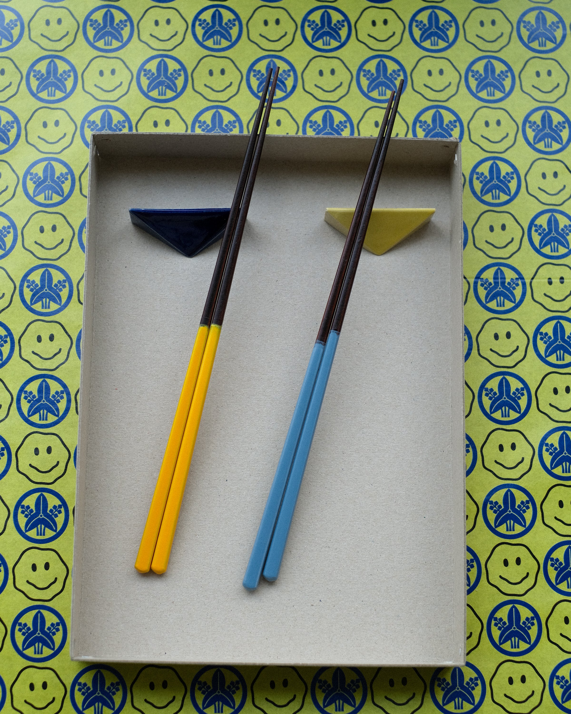 Limitiertes Hashi-Set mit handgefertigten Keramikhaltern by THE DORF x Jimu Kobayashi